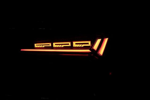 奥迪在重庆隧道搞“灯”？打探全新奥迪SQ5 Sportback隧道秘展