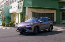 比亚迪宋Ultra EV上市，15.19万起开启B级SUV闪充时代