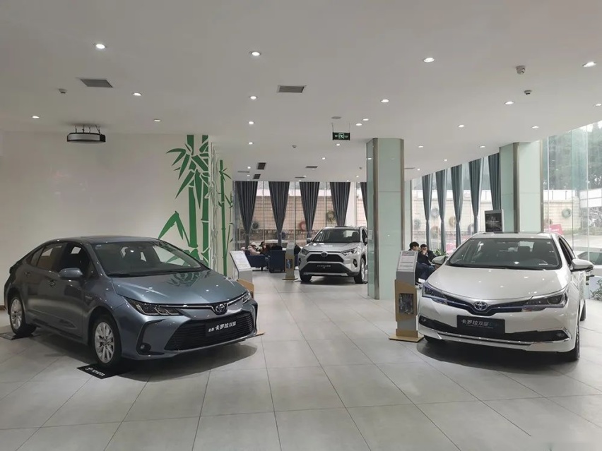 20万的车，价格打7折还是难卖！卡罗拉也玩不转插电混？