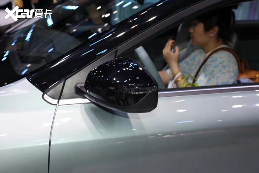 鸿蒙车机+吉利品质，这车不到15万起售，能否成为Model 3的平替？