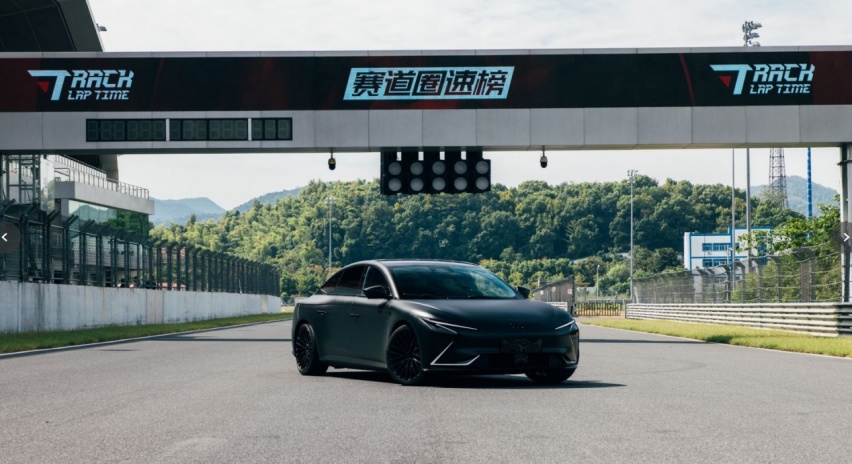 把M5、Taycan、AMG甩在身后，智己L7 SP性能版实力有多强悍