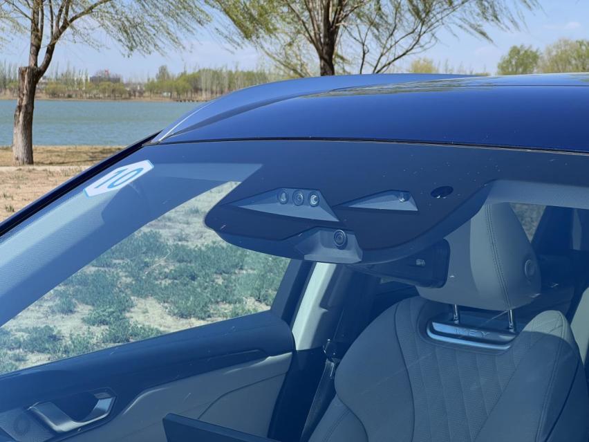 剑指理想L7,试驾魏牌新摩卡DHT-PHEV