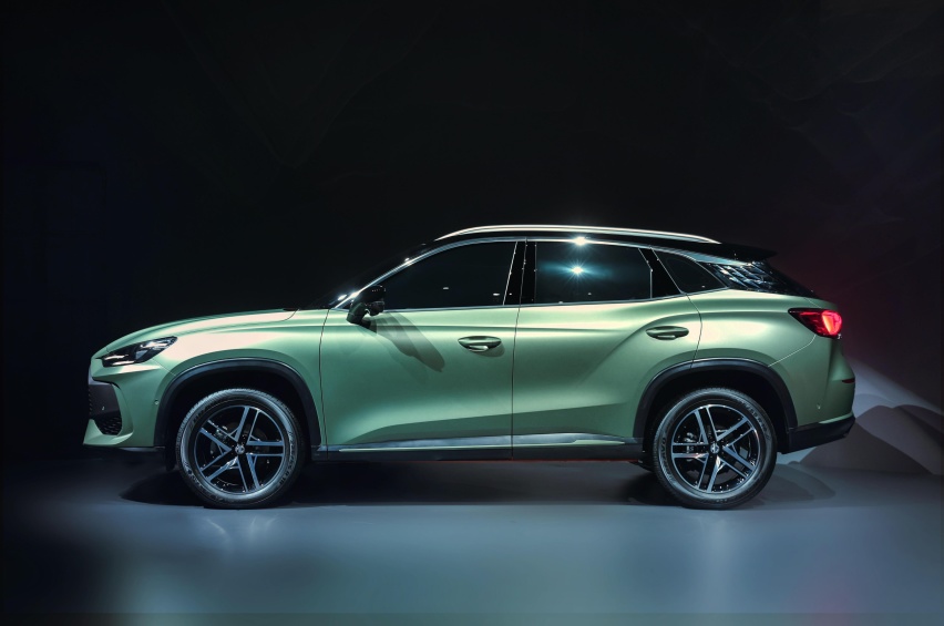 数智重构新物种MG ONE实车首次亮相，定位智潮科技SUV