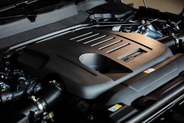 试2020款揽胜运动版：3.0T+48V轻混，又快又野的路虎