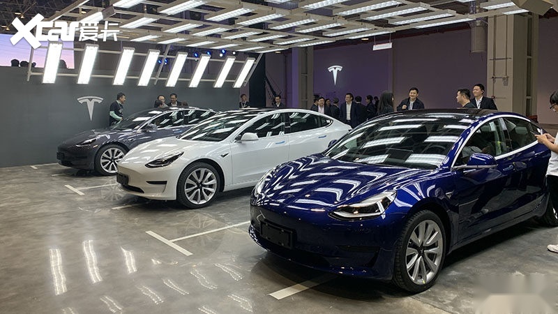 特斯拉年底实现100%国产！新闻联播21秒报道Model 3交付