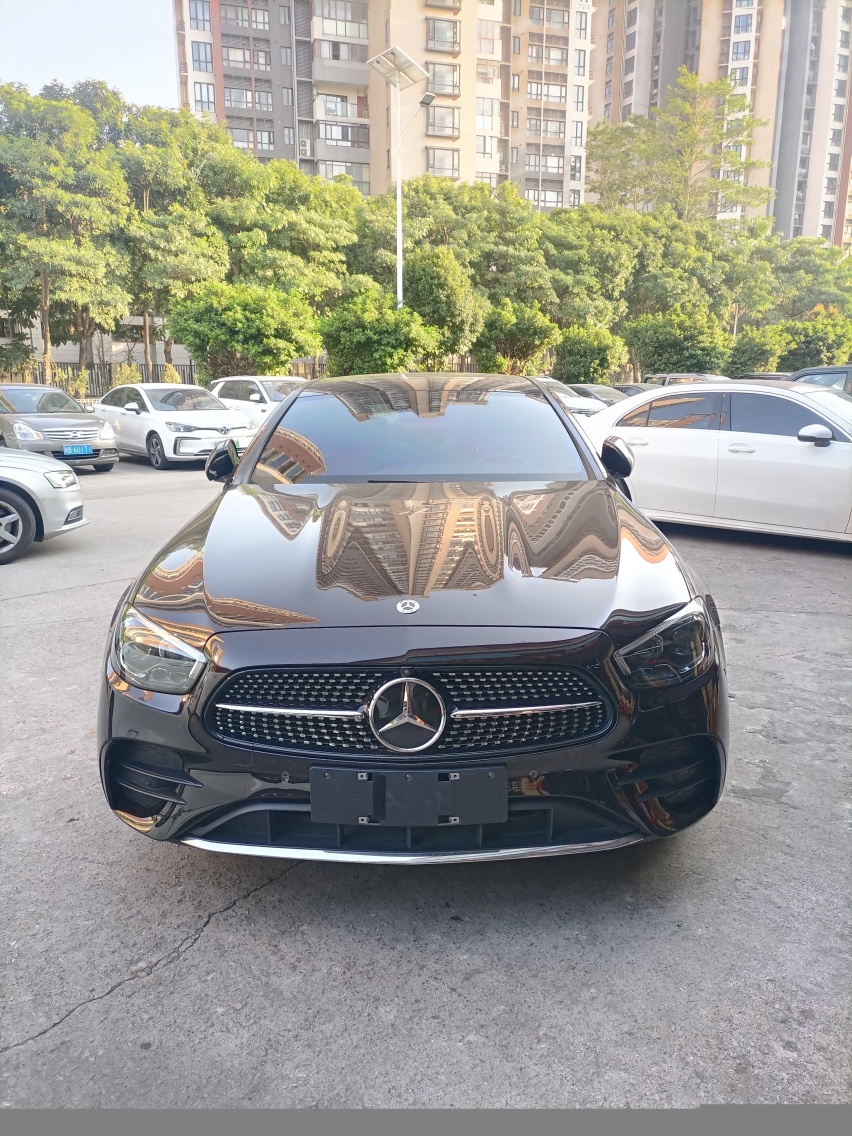 新款奔驰E350e加装原厂电动尾门案例