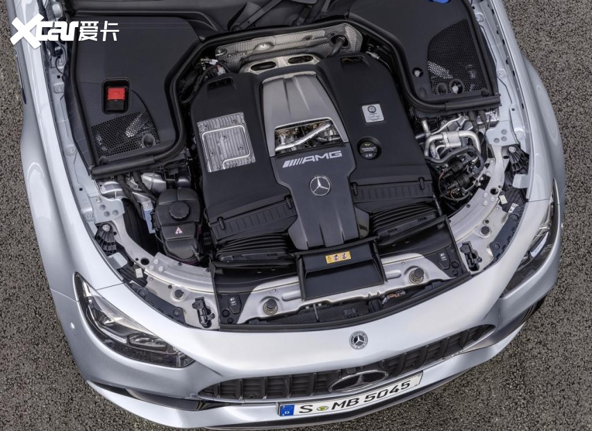 0t双涡轮增压v8发动机,最大功率612马力,最大扭矩850牛·米.