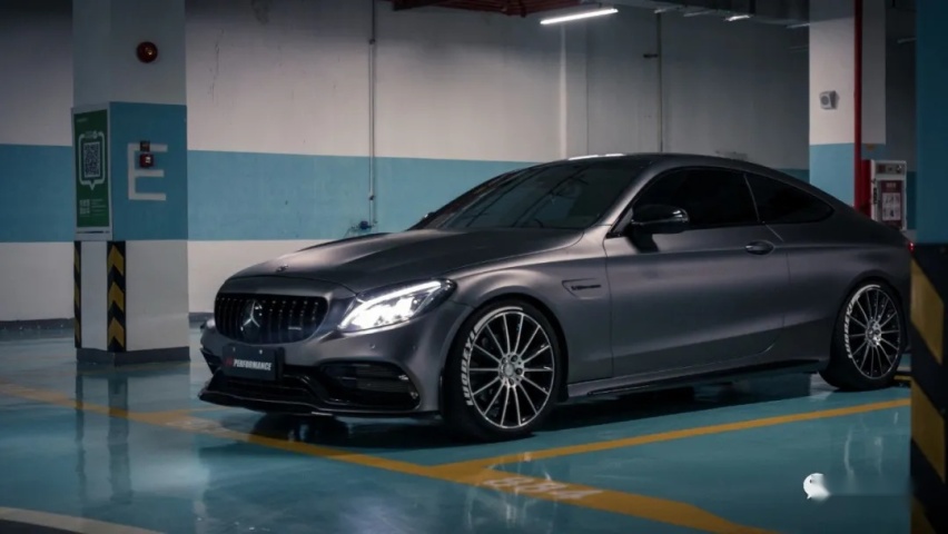 赶在过年前换奔驰C Coupe，加班加点割完宽体快乐过新年