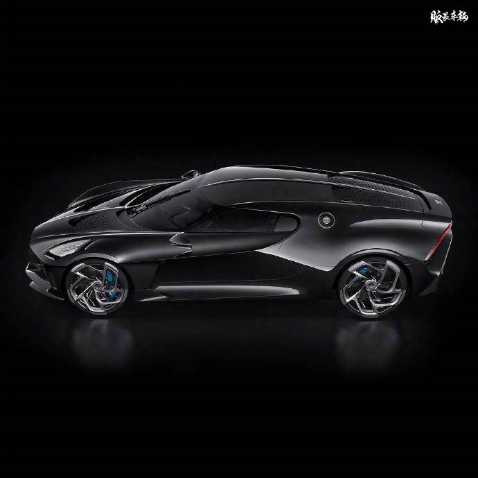 我们只谈艺术，黑化布加迪La Voiture Noire