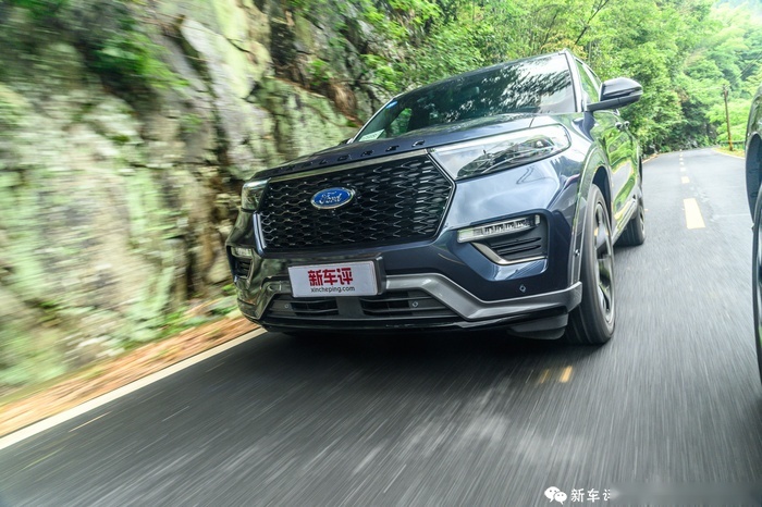 福特探险者首试：30多万的纵置平台中大型SUV，实力几何？