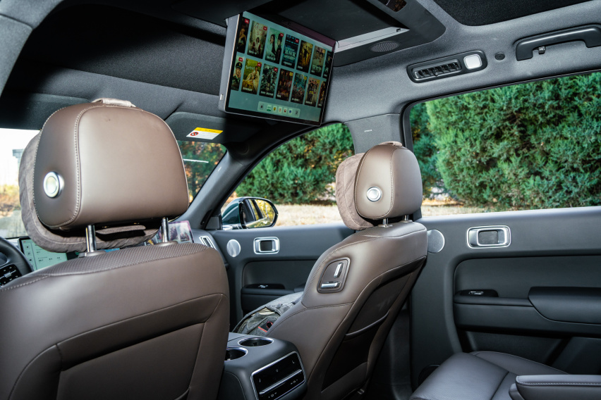 理想L8中大型SUV 智能驾驶很好用 车内娱乐设施丰富