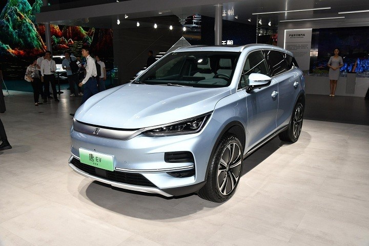 2024款唐家族亮相成都车展，预售价25万起，新款究竟升级了什么？