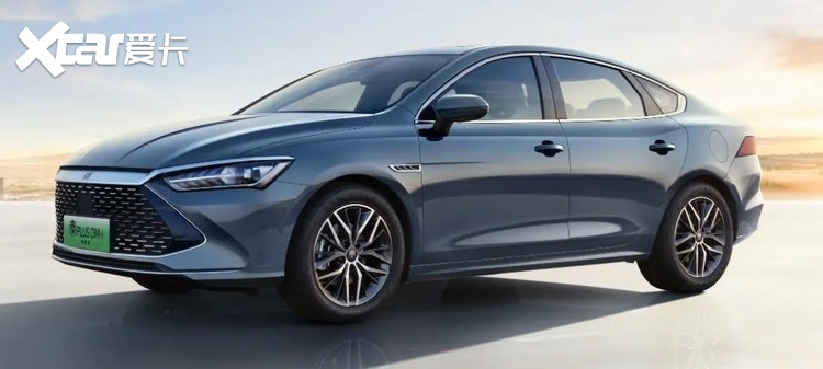 新一轮价格战开启-7.98万秦PLUS荣耀版开回家