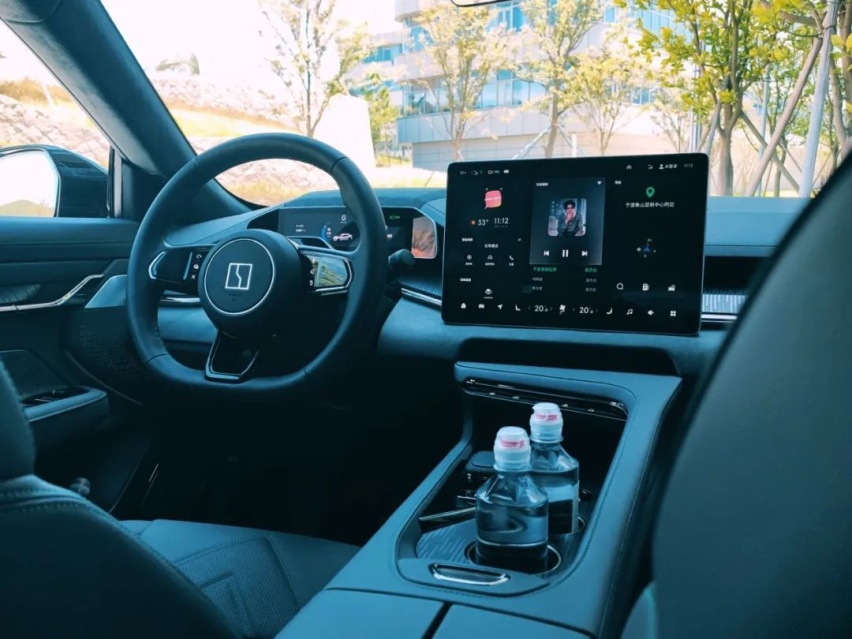 Cars01试驾丨8155上身 升级后的极氪001表现如何