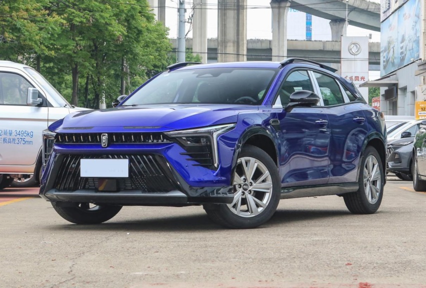 奔腾B70S真的是换标马自达CX-4吗？三大件对比合资车