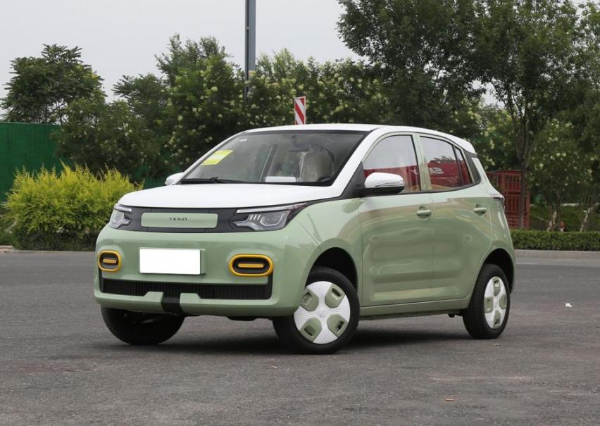比五菱宏光MINI EV要贵，但多了两个座，雷丁芒果Pro纯电小车