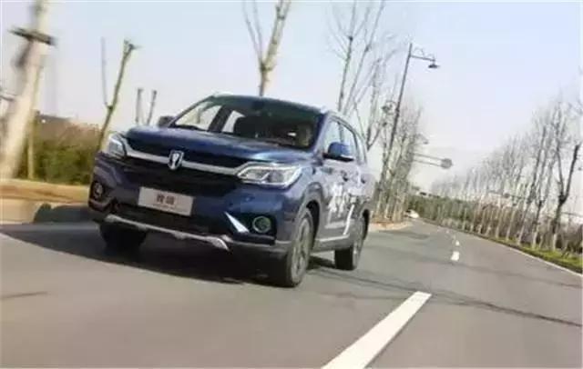 华晨雷诺观境上市，售价7.59-10.29万元，使用新车标，造型硬派