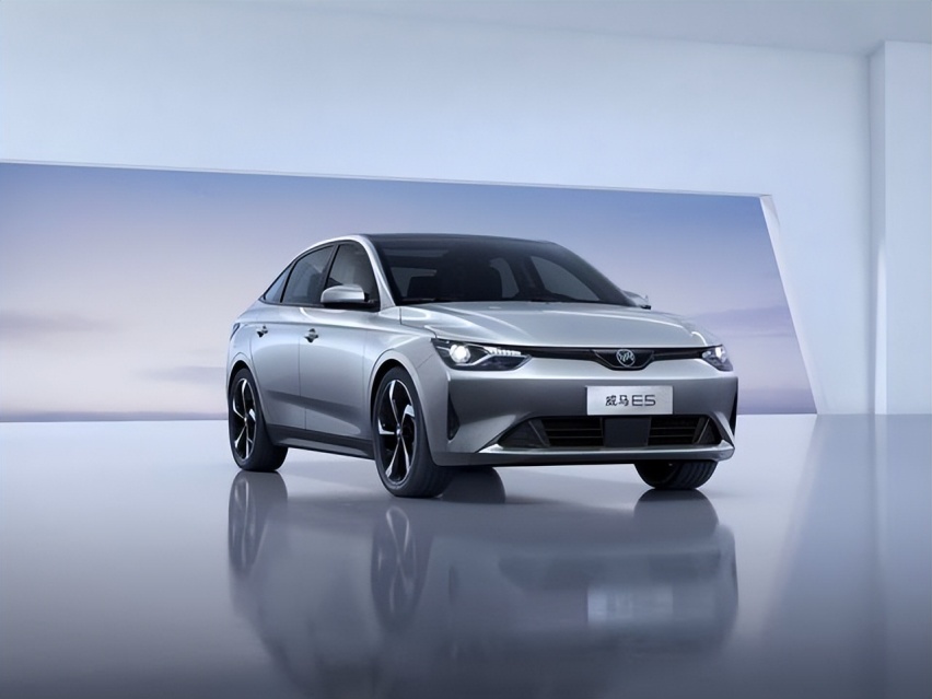 售价18.01万元起，新款威马E.5正式上市