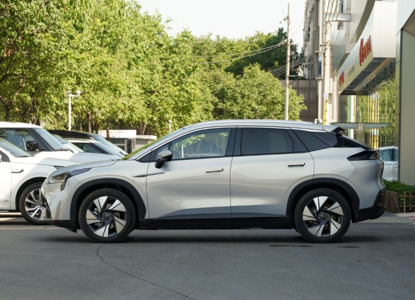 广汽AION LX 80版测评，续航600公里，语音切换驾驶模式很便利
