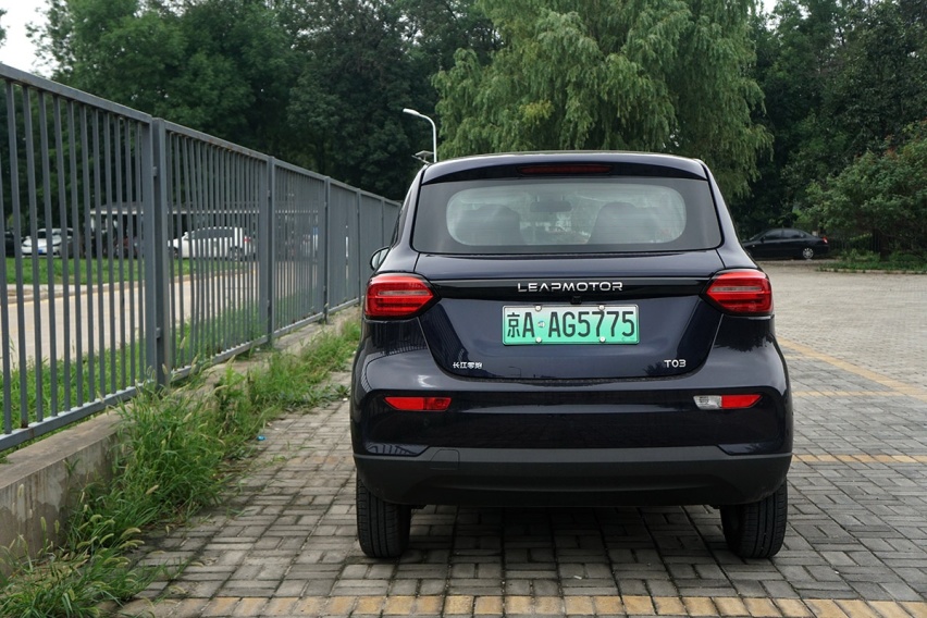 AST07534.jpg