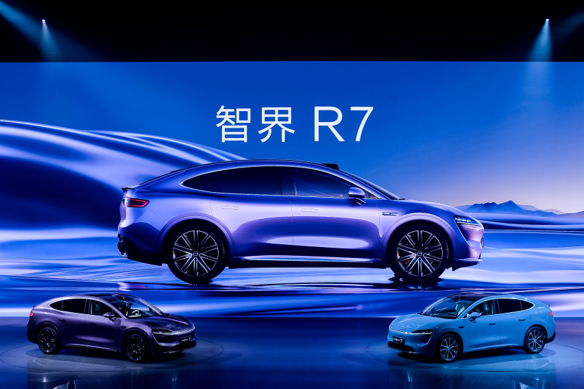 25.98万元起智界R7上市，Model Y遇强劲对手