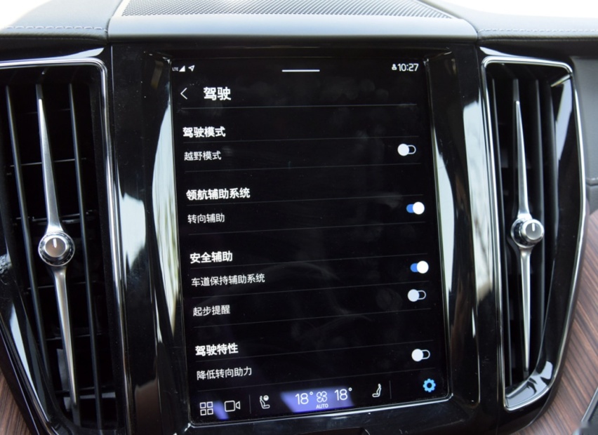 搭48V轻混，终端优惠大，沃尔沃XC60和路虎发现运动，谁更好？