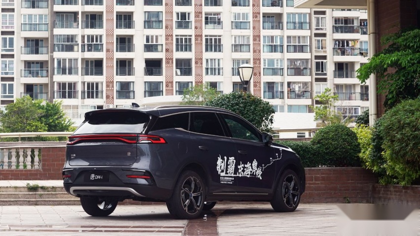 7座SUV/油耗低，适合家庭消费者，试比亚迪唐 DM-i