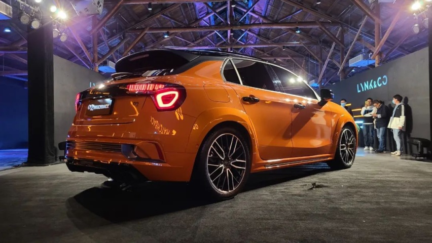 领克02 Hatchback内饰公布，燃不燃？