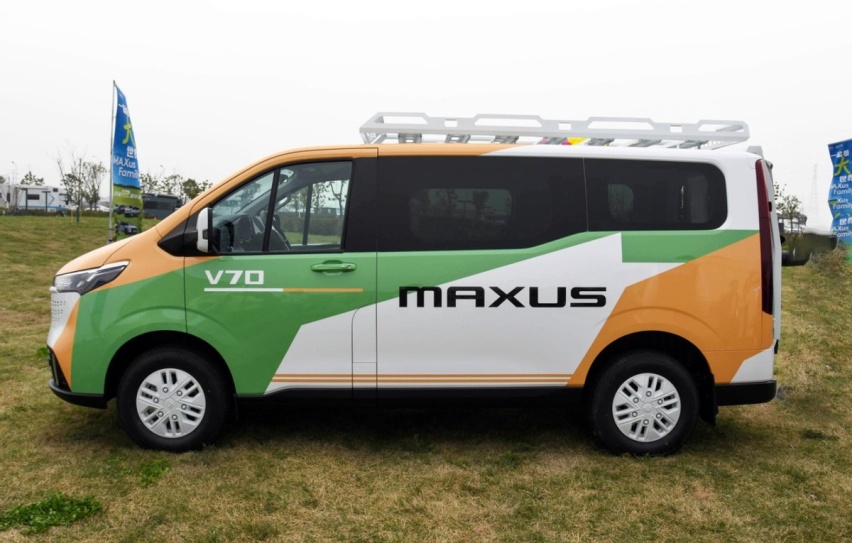 轻客大PK，大通MAXUS新途V70对比新全顺V362，谁才是真顶流？