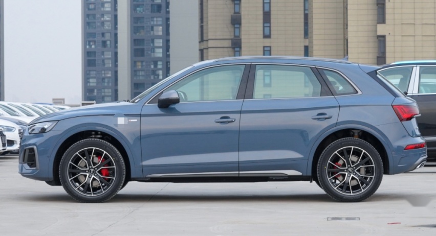 35万选奥迪Q5L，20万选本田CR-V，那么手握8万该选什么车呢？