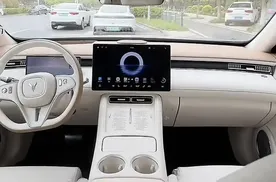 【E汽车】岚图FREE+内饰实车图曝光