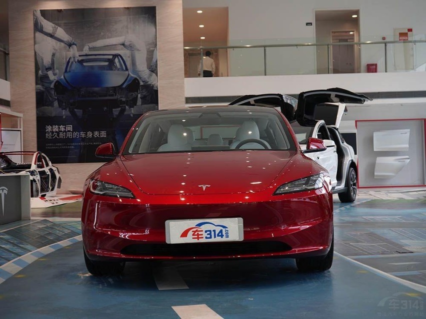 比亚迪汉EV荣耀版顶配下探至24.98万,比Model 3入门版更值得