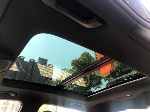 3天后上市，实拍中期改款的奥迪A4L， 改在哪了？