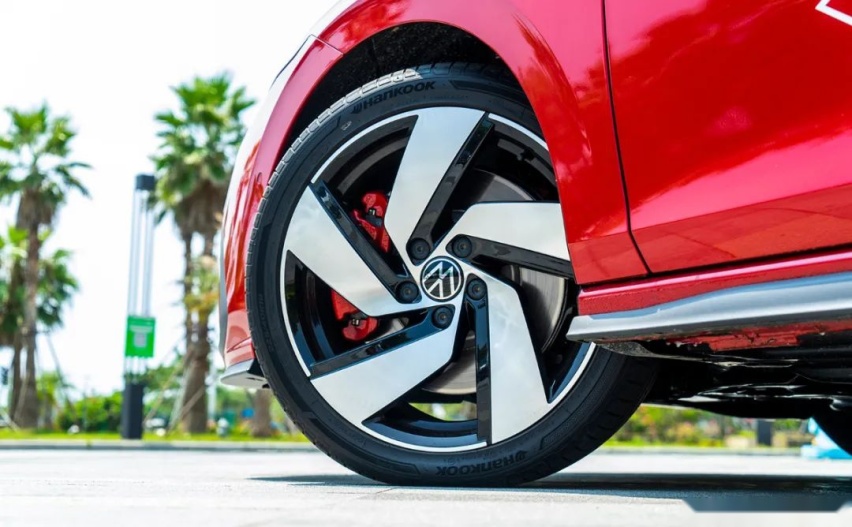 试驾全新高尔夫GTI：情怀、进步都给你