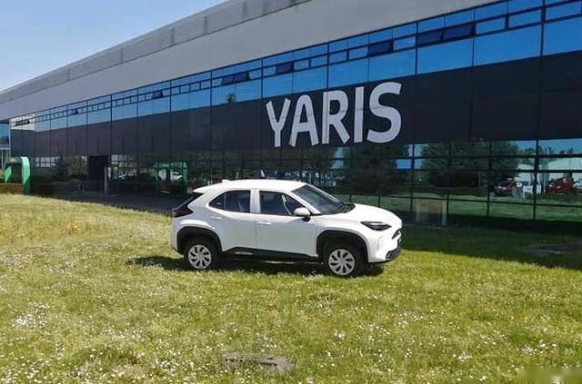 国内最便宜丰田车？ 丰田YARiS CROSS实车效果袖珍