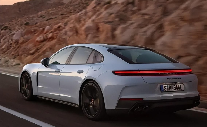 保时捷两新车上市：Macan EV或竞争Model Y，Panamer