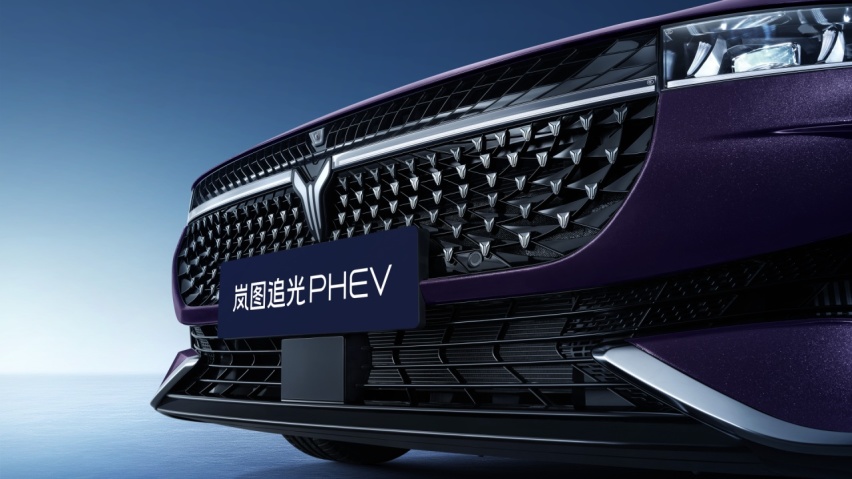配置丰富又省油,岚图追光PHEV上市
