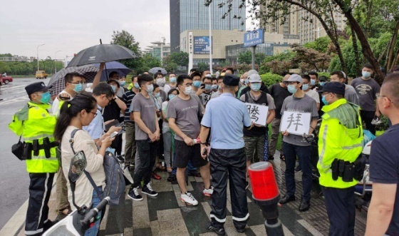 英伟达与奔驰将深度合作研发智能汽车；三菱声明并未退出中国