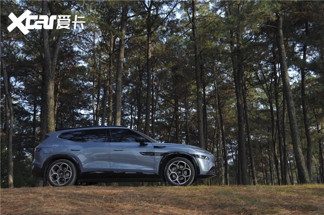 与众 08 L2++ 智驾跟车启停 让城市通勤更安心