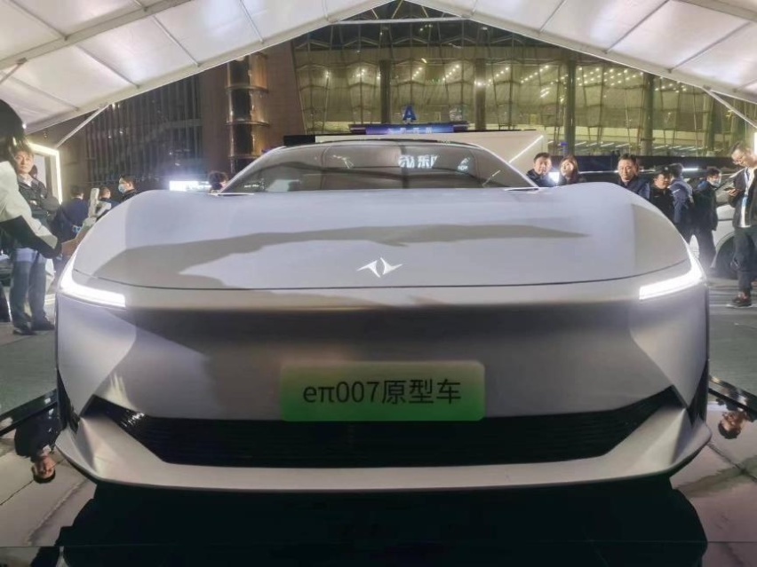 东风技术加持eπ007，剪刀门设计加翻转仪表是亮点，价格有待公布