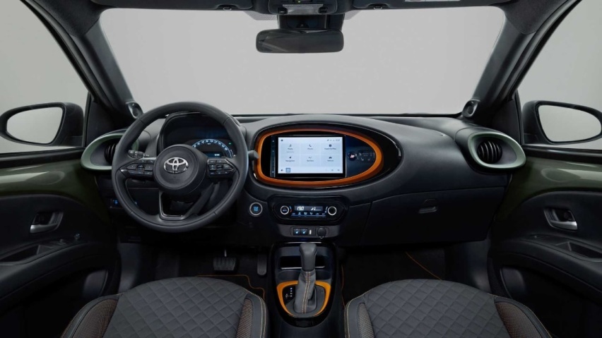 丰田AYGO X官图发布，或将于明年推出，全新小型跨界SUV