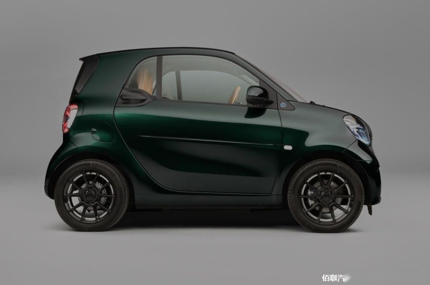 smartracinggreen_0003.jpg