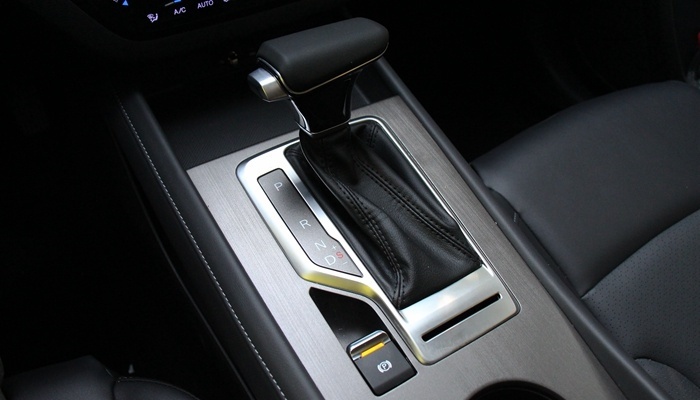 长安CS35 PLUS居然“简配”？变速箱从AT变CVT
