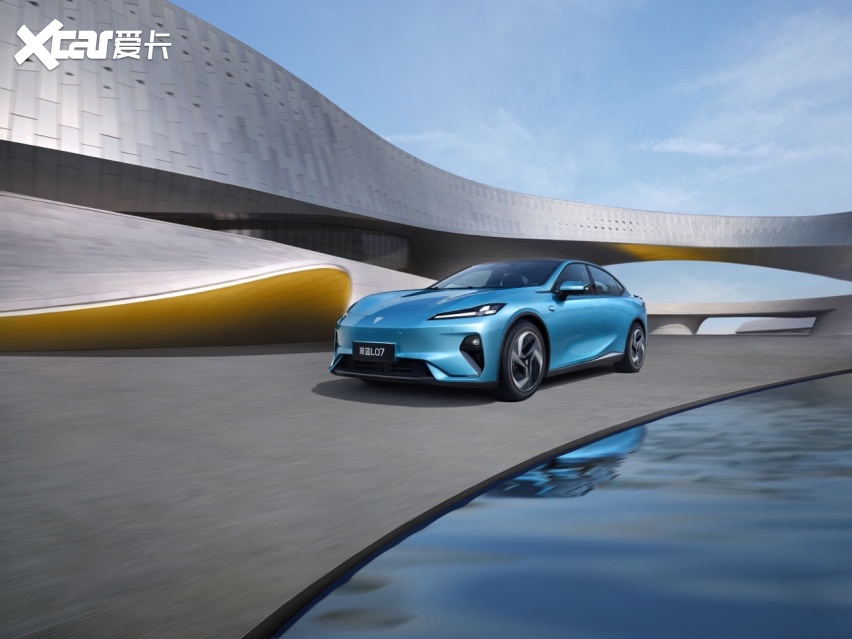 2025款SL03上市 增程纯电任选 轿跑驾趣升级