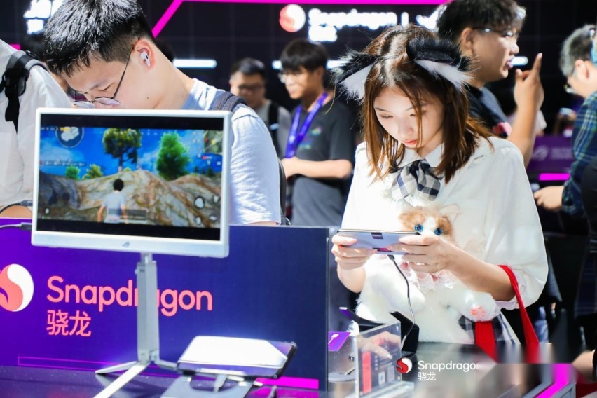ChinaJoy观察：魔霸7Plus领衔&ROG7系列闪耀！信仰玩家燃