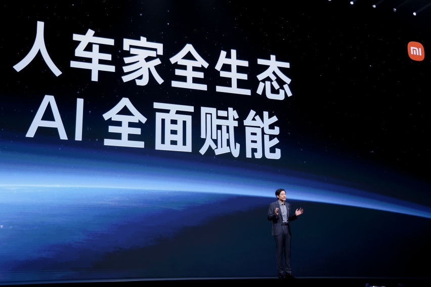 雷军年度演讲：小米SU7 Ultra Prototype等新品亮相