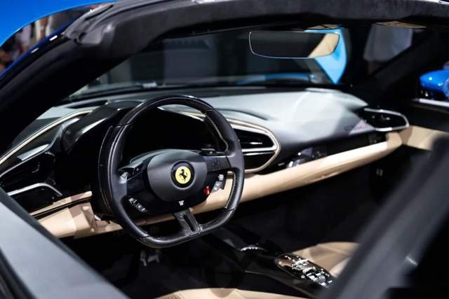 近距离静态体验法拉利296 GTS，触不可及的“梦”我摸到了