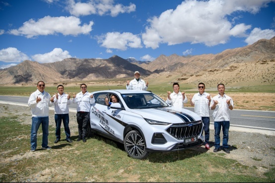 无惧高反！长安欧尚X5爬上昆仑山继续“虐车”