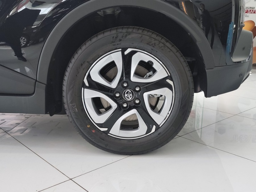 续航400km的纯电动合资SUV，实拍广汽丰田C-HR EV