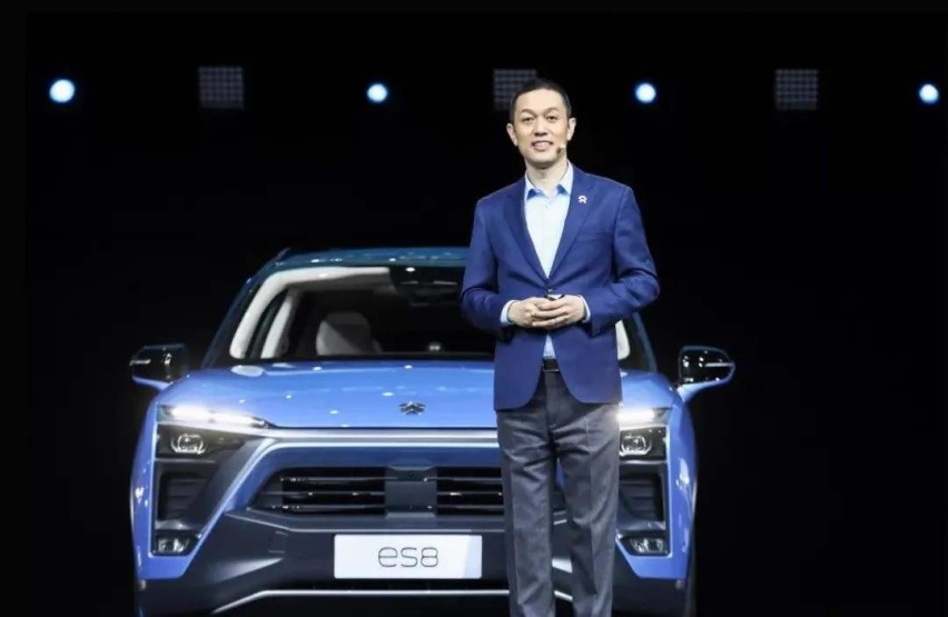小鹏P7交付破万，蔚来当年“砍掉”eT轿车项目肠子悔青